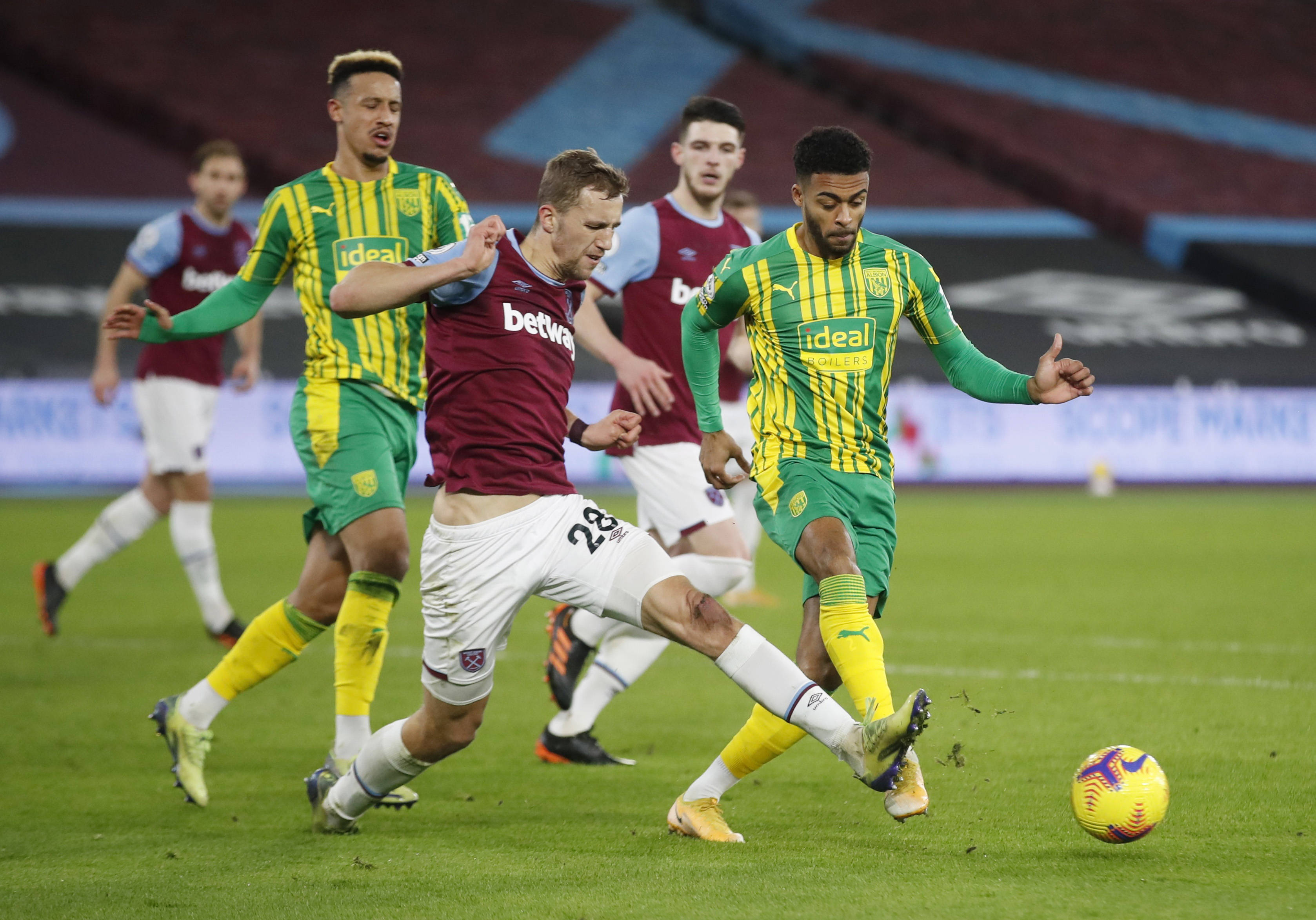 赛场上崭露 赛场上崭露