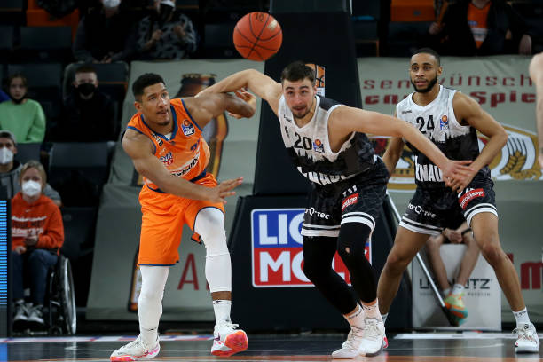 这场备受瞩 这场备受瞩